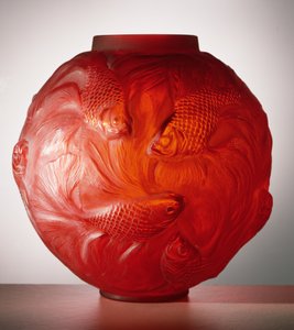フォルモサ花瓶、1924年（赤い曇りガラス）